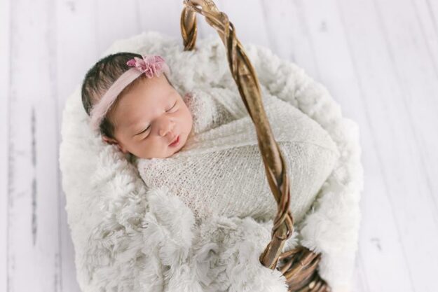 sesja-dla-noworodka-noworodkowa-sesje-noworodkowe-zdjecia-noworodkow-fotografia-cena-opinie-gdansk-gdynia-trojmiasto sesja niemowlęca gdańsk