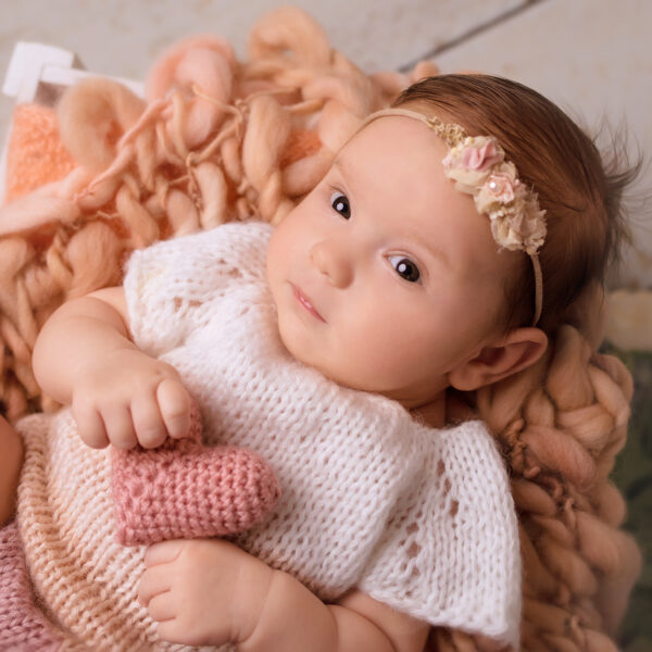 Tosia-fotografia-noworodkowa-gdynia-gdańsk-trójmiasto-sopot-sesja-zdjęciowa-noworodkowa