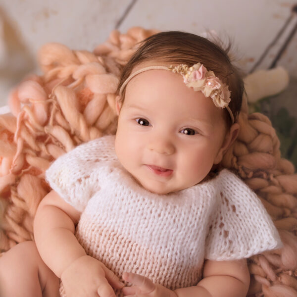 Tosia-fotografia-noworodkowa-gdynia-gdańsk-trójmiasto-sopot-sesja-zdjęciowa-noworodkowa