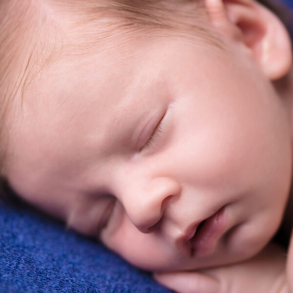 Marcel-fotografia-noworodkowa-gdynia-gdańsk-trójmiasto-sopot-sesja-zdjęciowa-noworodkowa