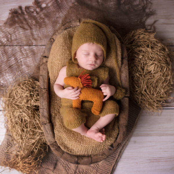 Marcel-fotografia-noworodkowa-gdynia-gdańsk-trójmiasto-sopot-sesja-zdjęciowa-noworodkowa