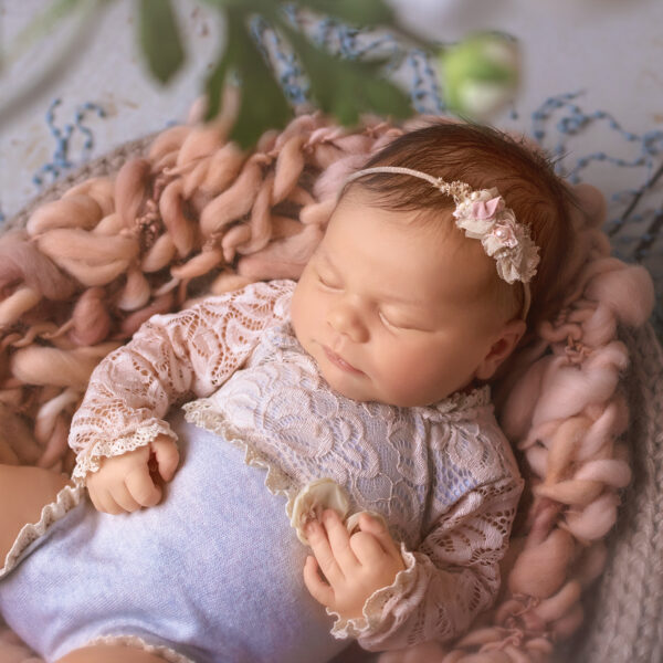 Marcelinka-fotografia-noworodkowa-gdynia-gdańsk-trójmiasto-sopot-sesja-zdjęciowa-noworodkowa