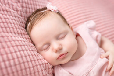 Marysia-fotografia-noworodkowa-gdynia-gdańsk-trójmiasto-sopot-sesja-zdjęciowa-noworodkowa