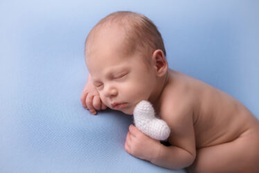 Antoś-fotografia-noworodkowa-gdynia-gdańsk-trójmiasto-sopot-sesja-zdjęciowa-noworodkowa