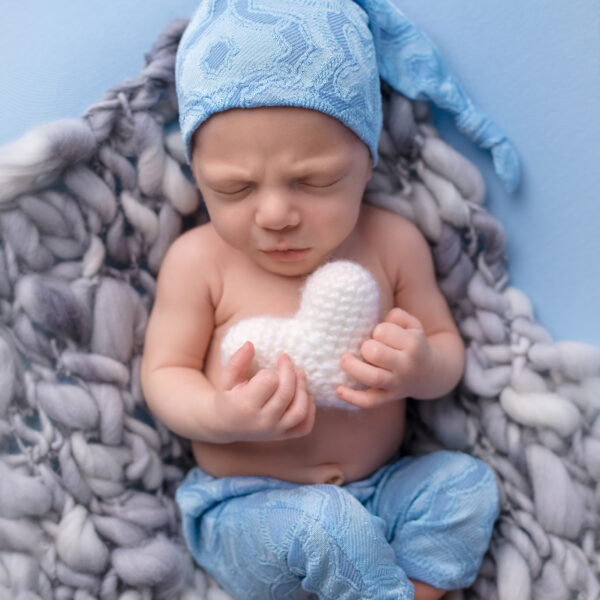 Antoś-fotografia-noworodkowa-gdynia-gdańsk-trójmiasto-sopot-sesja-zdjęciowa-noworodkowa