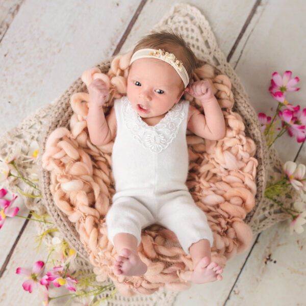 Helenka-fotografia-noworodkowa-gdynia-gdańsk-trójmiasto-sopot-sesja-zdjęciowa-noworodkowa