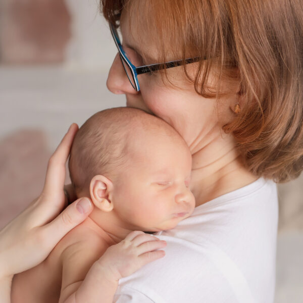 Amelia-fotografia-noworodkowa-gdynia-gdańsk-trójmiasto-sopot-sesja-zdjęciowa-noworodkowa