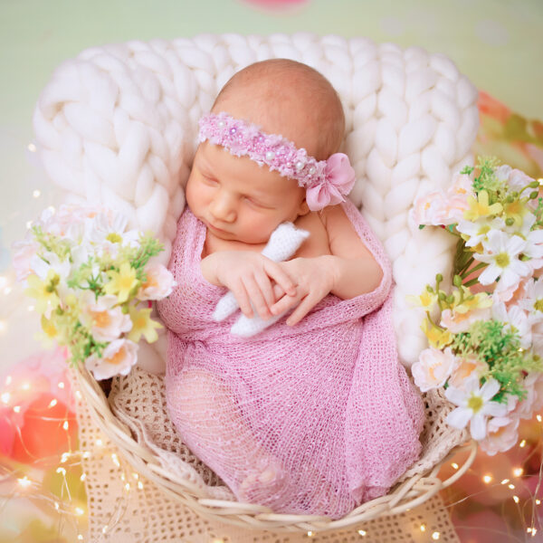 Amelia-fotografia-noworodkowa-gdynia-gdańsk-trójmiasto-sopot-sesja-zdjęciowa-noworodkowa