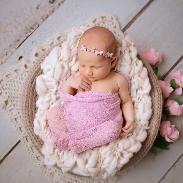 Amelia-fotografia-noworodkowa-gdynia-gdańsk-trójmiasto-sopot-sesja-zdjęciowa-noworodkowa