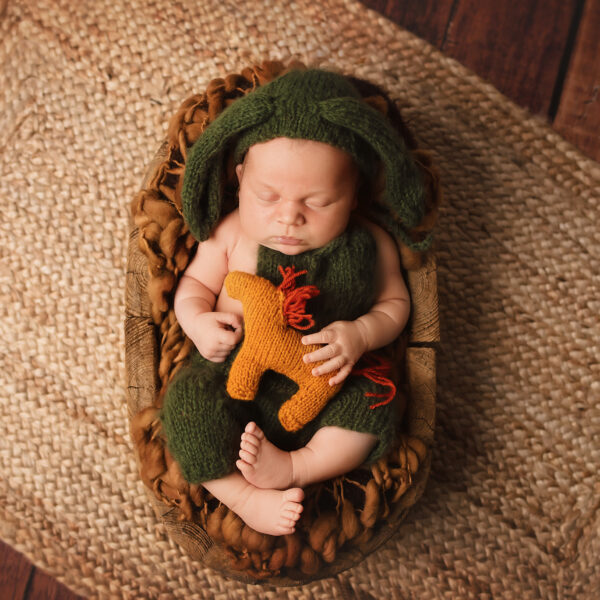 Mikołajek-fotografia-noworodkowa-gdynia-gdańsk-trójmiasto-sopot-sesja-zdjęciowa-noworodkowa