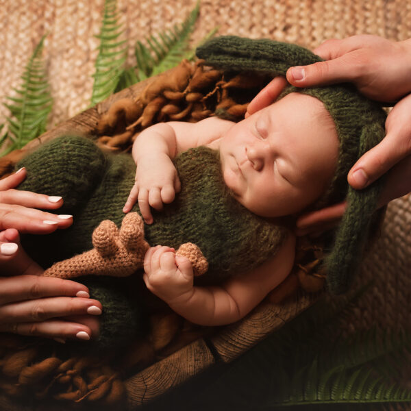 Mikołajek-fotografia-noworodkowa-gdynia-gdańsk-trójmiasto-sopot-sesja-zdjęciowa-noworodkowa