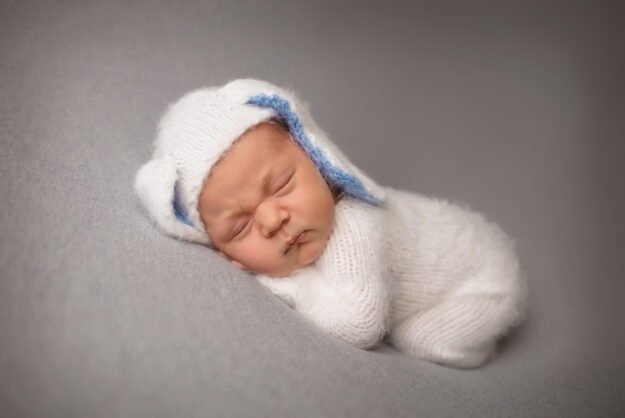 Mikołajek-fotografia-noworodkowa-gdynia-gdańsk-trójmiasto-sopot-sesja-zdjęciowa-noworodkowa