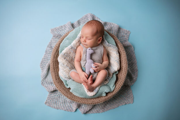 Feliks-fotografia-noworodkowa-gdynia-gdańsk-trójmiasto-sopot-sesja-zdjęciowa-noworodkowa