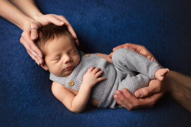 Wiktor-fotografia-noworodkowa-gdynia-gdańsk-trójmiasto-sopot-sesja-zdjęciowa-noworodkowa