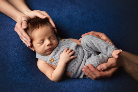 Wiktor-fotografia-noworodkowa-gdynia-gdańsk-trójmiasto-sopot-sesja-zdjęciowa-noworodkowa