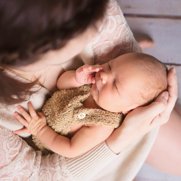 Pola-fotografia-noworodkowa-gdynia-gdańsk-trójmiasto-sopot-sesja-zdjęciowa-noworodkowa