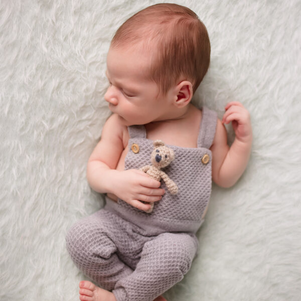 Oliwier-fotografia-noworodkowa-gdynia-gdańsk-trójmiasto-sopot-sesja-zdjęciowa-noworodkowa