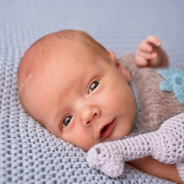 Wojtuś-fotografia-noworodkowa-gdynia-gdańsk-trójmiasto-sopot-sesja-zdjęciowa-noworodkowa