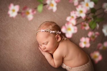 LILI-fotografia-noworodkowa-gdynia-gdańsk-trójmiasto-sopot-sesja-zdjęciowa-noworodkowa