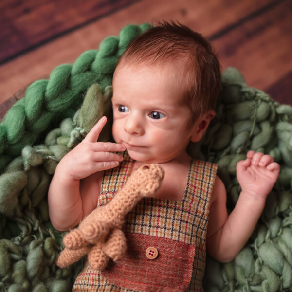 Staś-fotografia-noworodkowa-gdynia-gdańsk-trójmiasto-sopot-sesja-zdjęciowa-noworodkowa