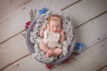 Nela-fotografia-noworodkowa-gdynia-gdańsk-trójmiasto-sopot-sesja-zdjęciowa-noworodkowa