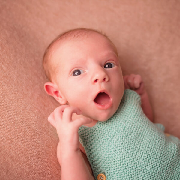 Daniel-fotografia-noworodkowa-gdynia-gdańsk-trójmiasto-sopot-sesja-zdjęciowa-noworodkowa