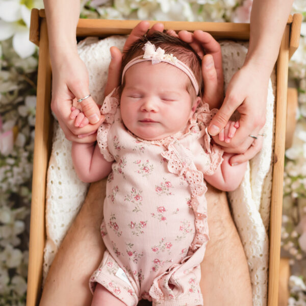 Amelia-fotografia-noworodkowa-gdynia-gdańsk-trójmiasto-sopot-sesja-zdjęciowa-noworodkowa