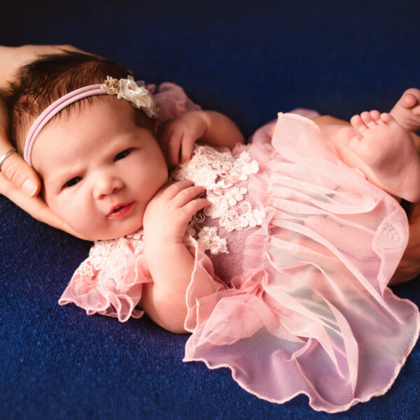 Amelia-fotografia-noworodkowa-gdynia-gdańsk-trójmiasto-sopot-sesja-zdjęciowa-noworodkowa